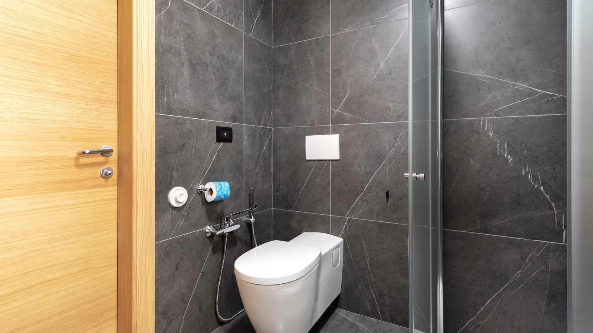 B&B Hotel Genova City Center 3*, Cenova İtalya