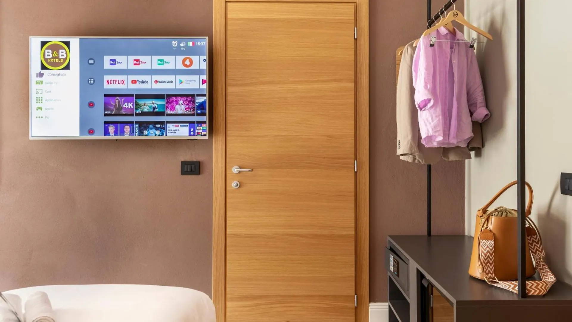 B&B Hotel Genova City Center 3*, Cenova